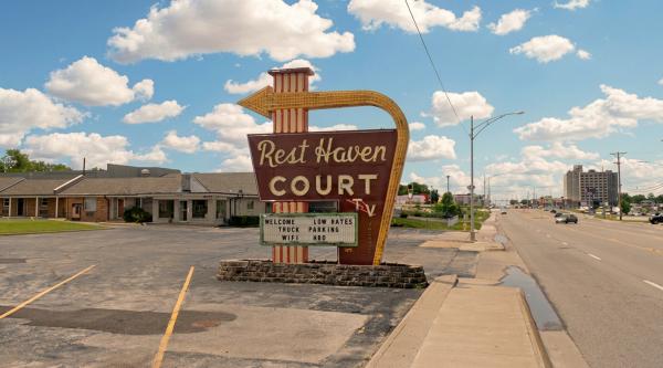 Rest Haven Court Motel Sign