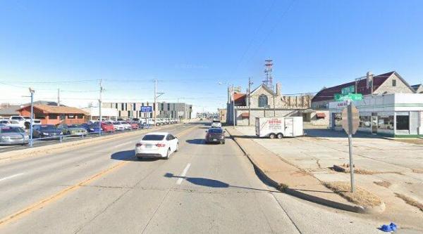 Former gas station (Anderson's)