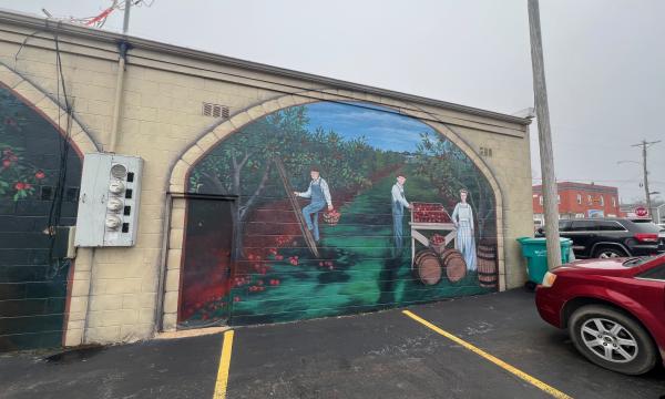 The Apple Mural