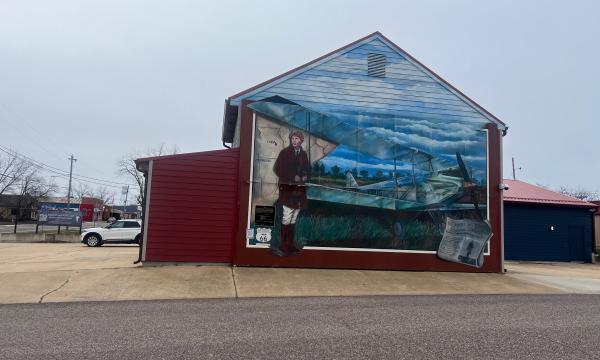 Amelia Earhart Mural