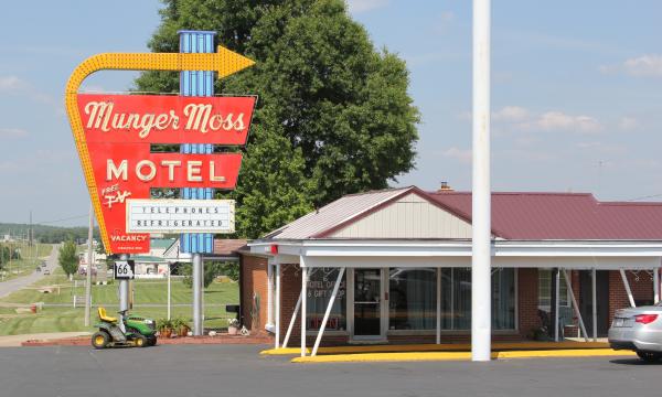 Munger Moss Motel