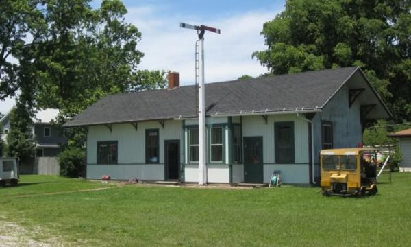 McLean Depot Train Shop