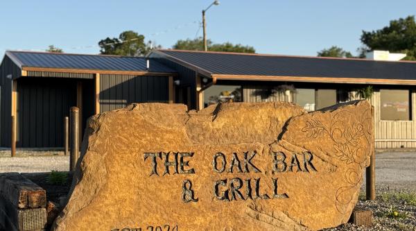 The Oak Bar & Grill