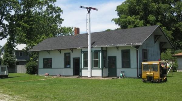 McLean Depot Train Shop