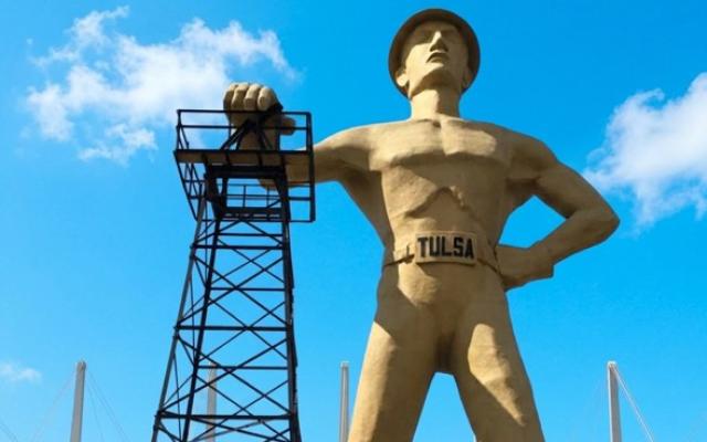 Golden Driller Statue