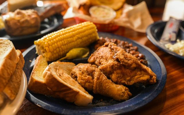 
<span>SATURDAYS - ALL YOU CAN EAT CHICKEN!</span>
