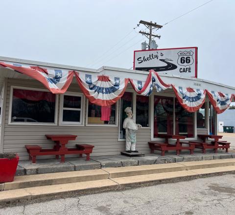 Shelly's Route 66 Cafe