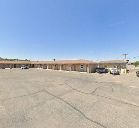 Colonial Motel