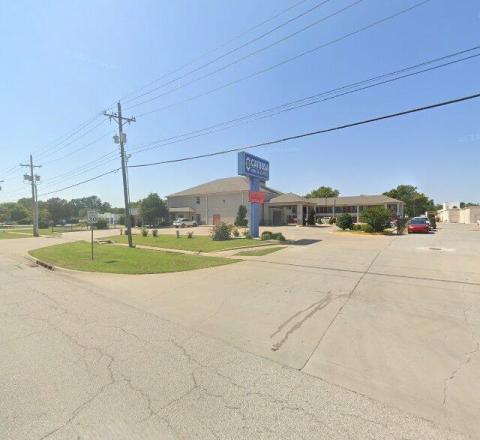 Catoosa Inn & Suites