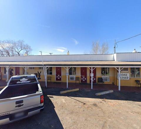 Brad's Desert Inn
