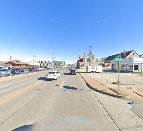 Former gas station (Anderson's)