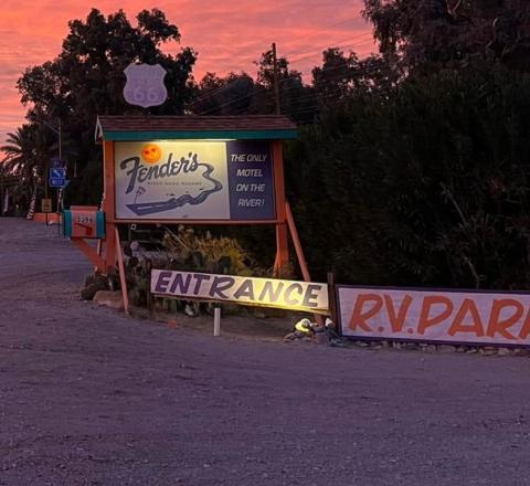 Fender's River Road Resort & Motel